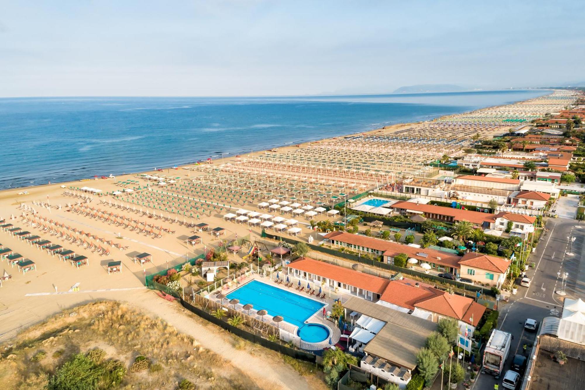 Casa Maddalena Al Mare 600M From Sea - Happy Rentals Марина-ди-Пьетрасанта Экстерьер фото